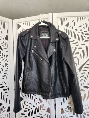 NWOT Levi's Black Faux Leather Biker Jacket - Size L